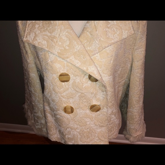 House of dereon size large - Picture 2 of 7